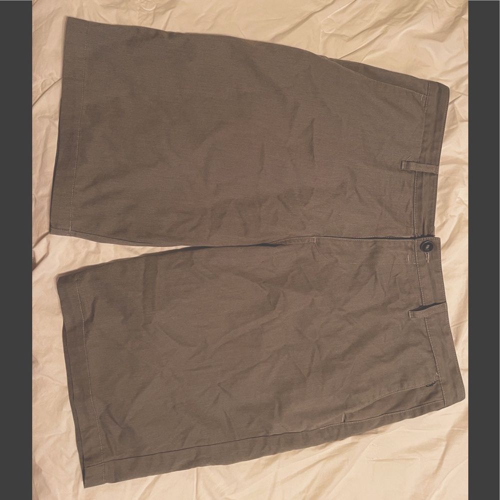 Grey Billabong shorts. 38 waist(US)